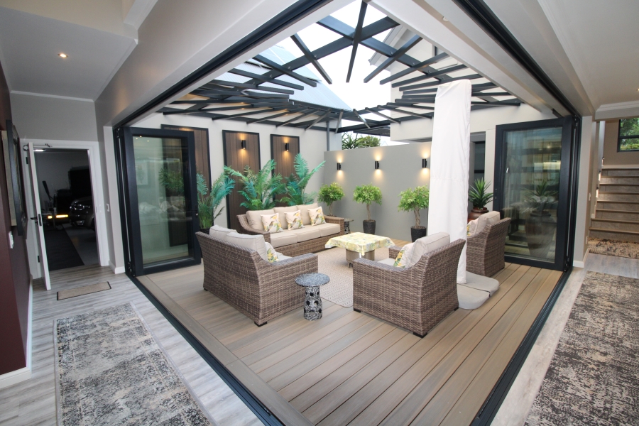 3 Bedroom Property for Sale in Kingswood Golf Estate Western Cape